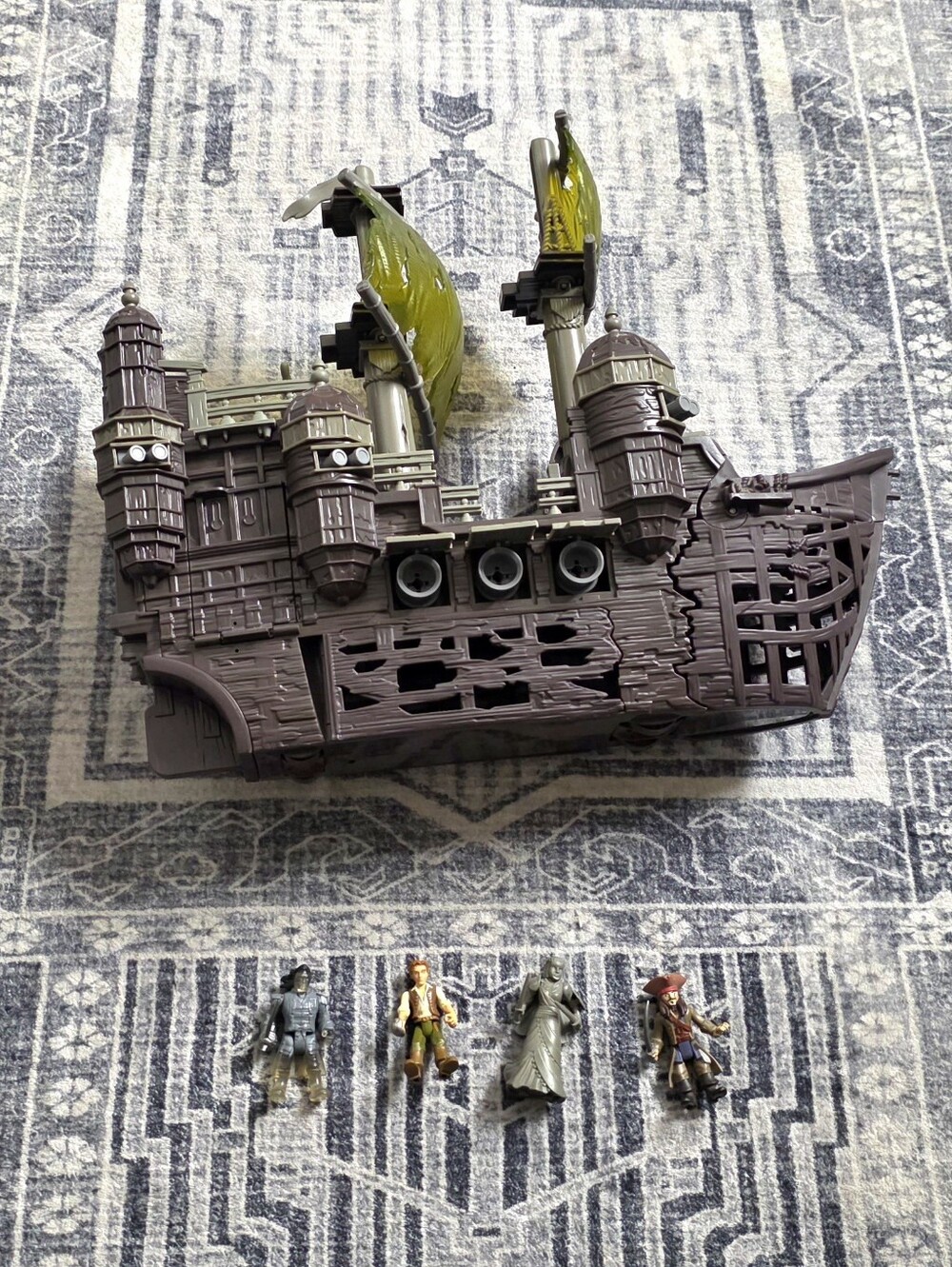 Pirates of Caribbean Dead Men Tell No Tales Silent Mary Ghost Ship With Figures